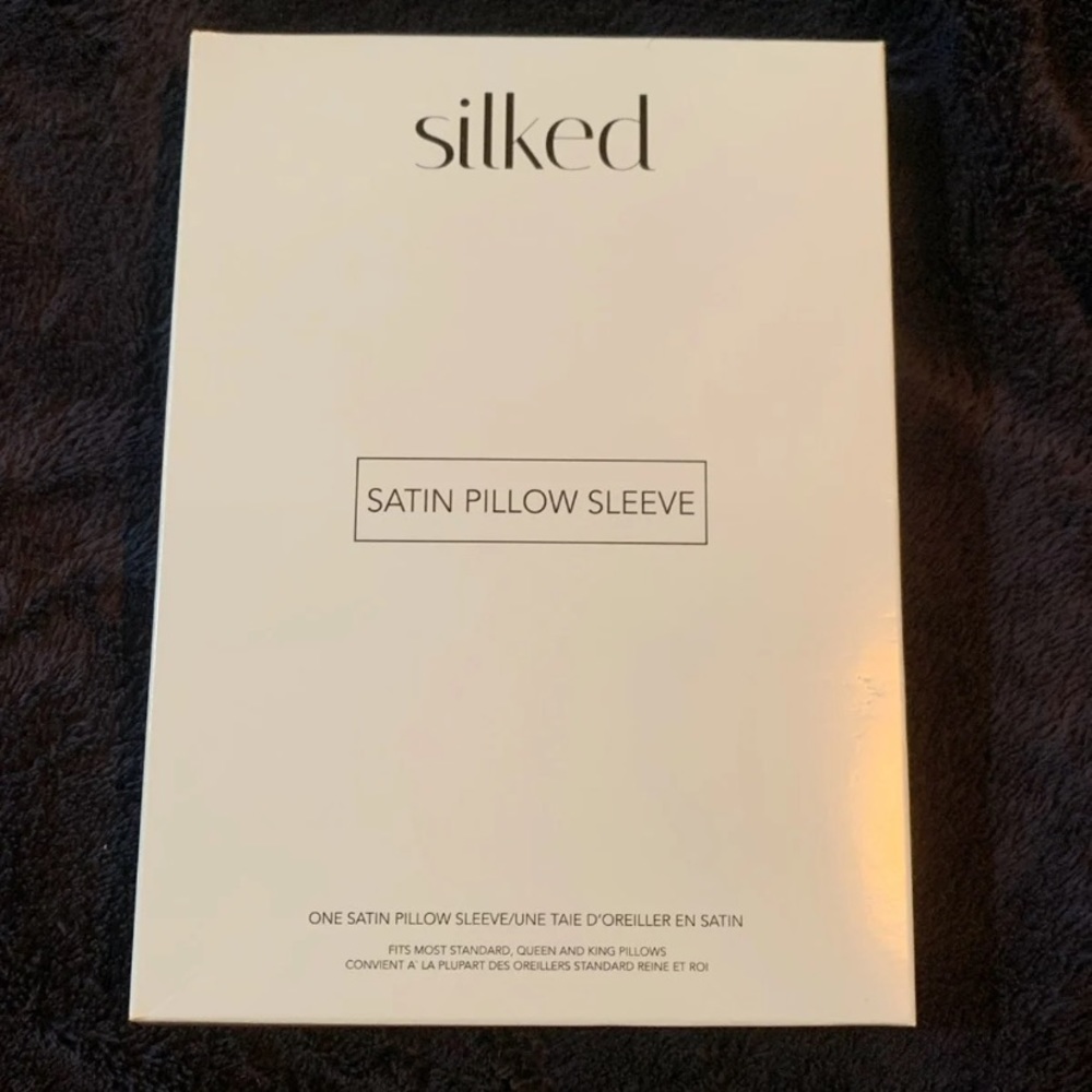 Silked Satin Pillow Sleeve